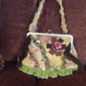 GORGEOUS vintage handbag!